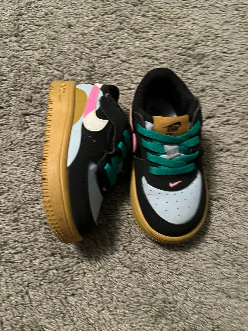Nike Kids' Colorblock Low-Top Sneakers - Black/White/Gold/Pink/Teal
